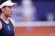 狗子28赔率-王欣瑜崩盘遭逆转无缘开门红，曾被莱巴拒绝合影WTA执行官离职